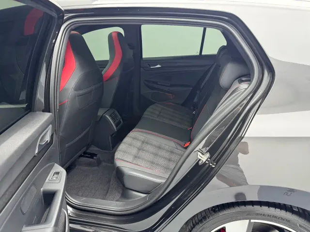 Volkswagen Golf GTI — Фото автомобиля 18