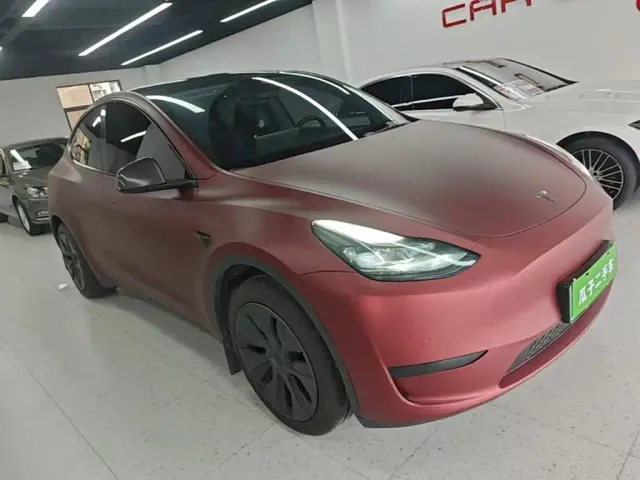 Tesla Model Y — Фото автомобиля 15