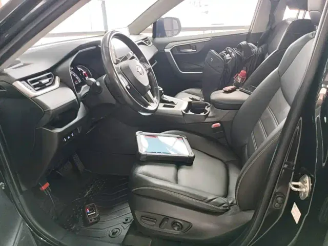 Toyota RAV4 — Фото автомобиля 14