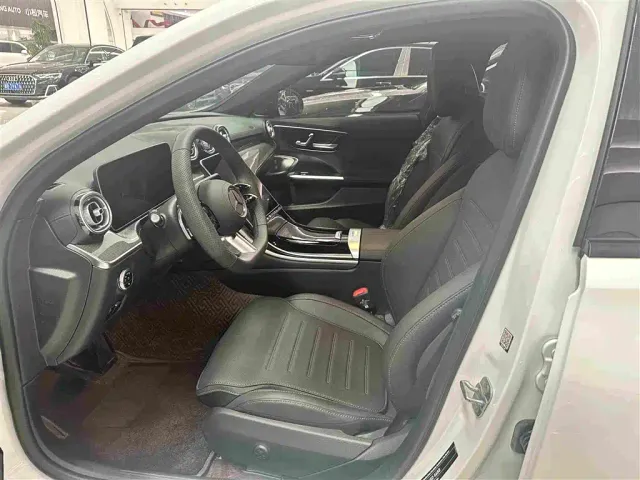 Mercedes-Benz C-Class — Фото автомобиля 11