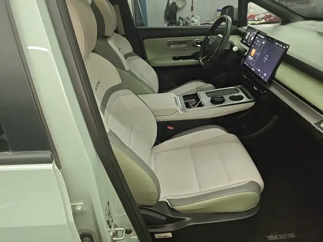 GAC Aion Y — Фото автомобиля 24