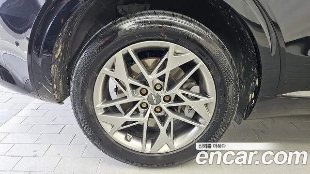 Genesis GV70 2.5T Бензин AWD — Фото автомобиля 4