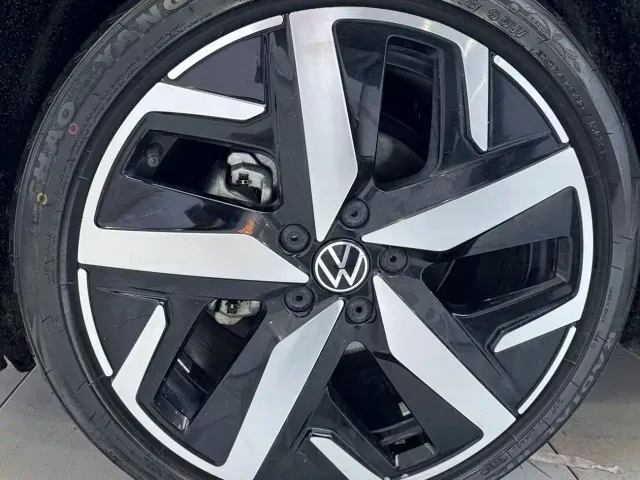 Volkswagen Lamando — Фото автомобиля 24