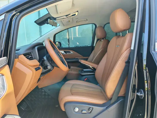 Hongqi HQ9 PHEV — Фото автомобиля 9