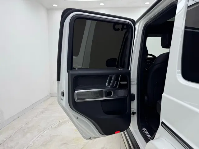 Mercedes-Benz G-Class — Фото автомобиля 19