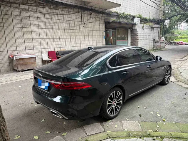 Jaguar XFL — Фото автомобиля 9