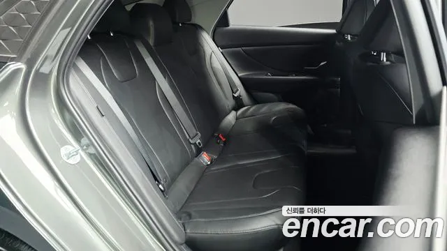 Hyundai Avante CN7 — Фото автомобиля 11