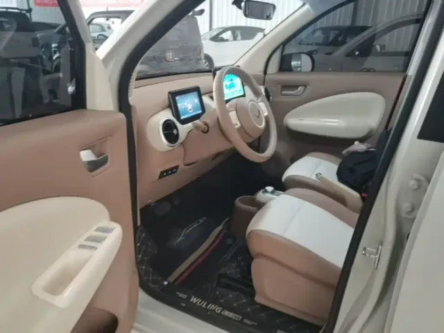 Wuling Hongguang Mini EV — Фото автомобиля 15