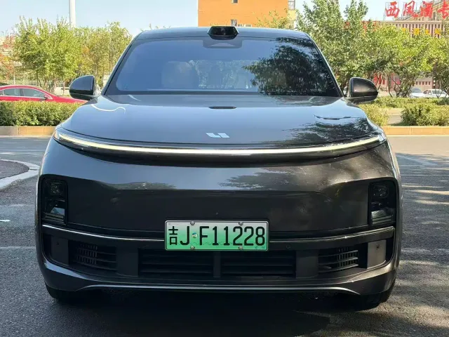 Li Auto L9 — Фото автомобиля 2