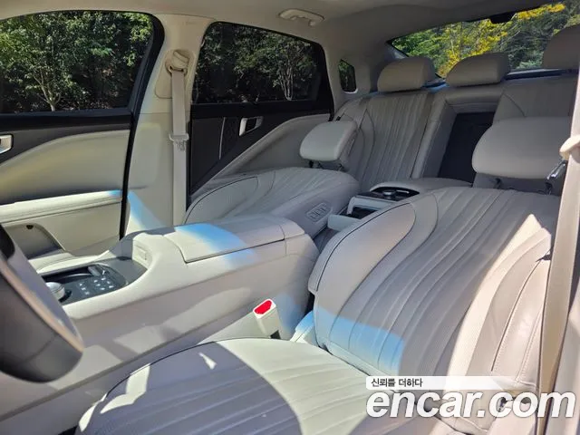 Kia K8 Signature — Фото автомобиля 10