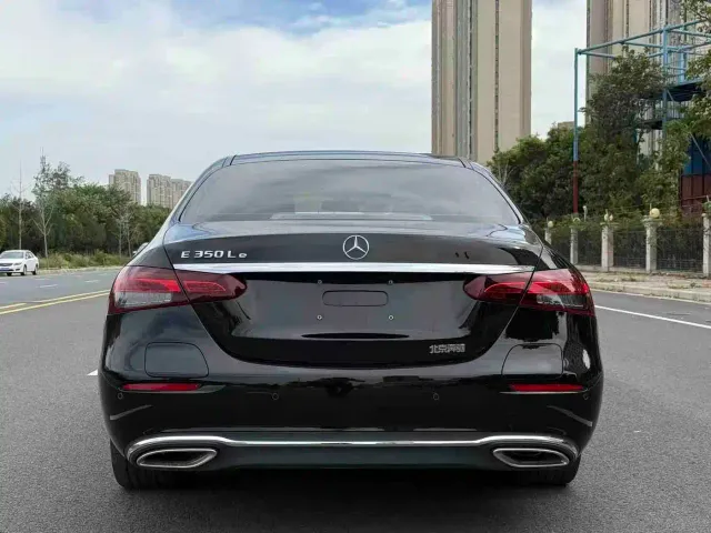 Mercedes-Benz E-Class — Фото автомобиля 8
