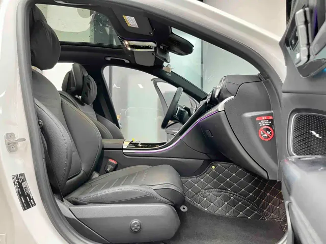 Mercedes-Benz C-Class — Фото автомобиля 5