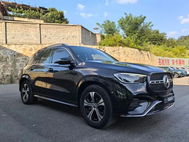 Mercedes-Benz GLE-Class — Фото автомобиля 3