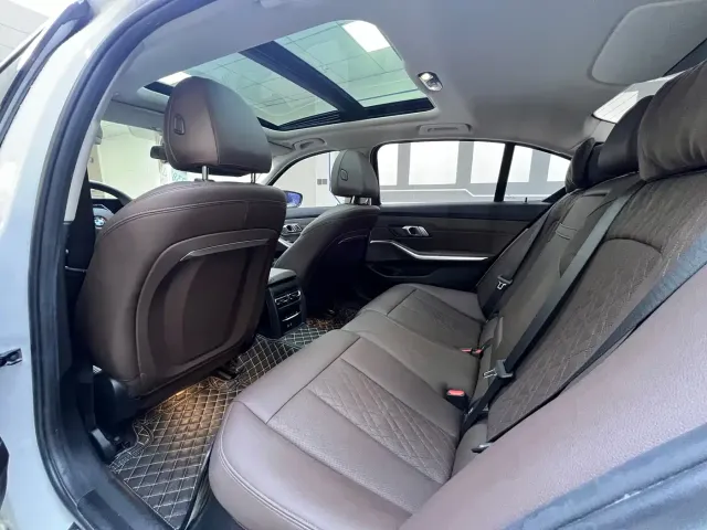 BMW 3 Series — Фото автомобиля 8