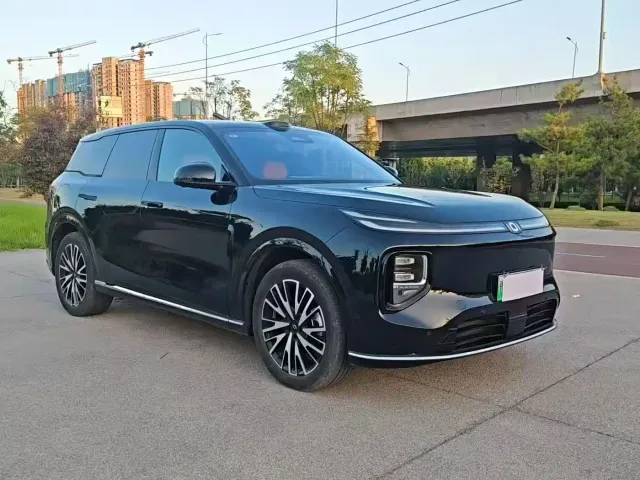Changan Qiyuan Q07 — Фото автомобиля 2