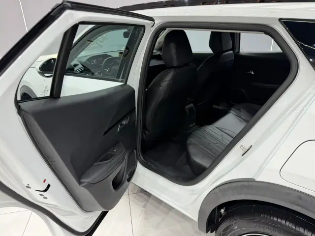 Peugeot 2008 — Фото автомобиля 16