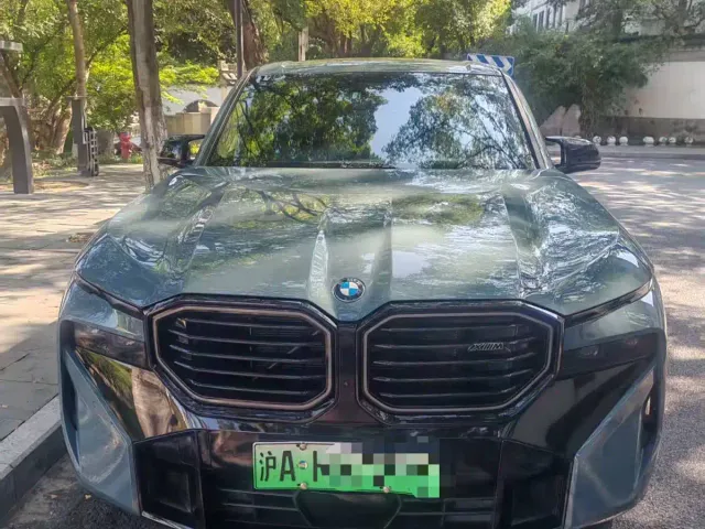 BMW XM — Фото автомобиля 2