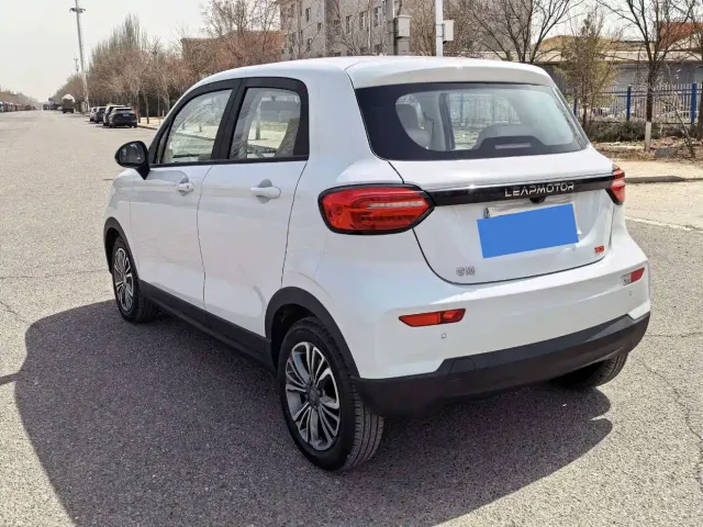 Leapmotor T03 — Фото автомобиля 8
