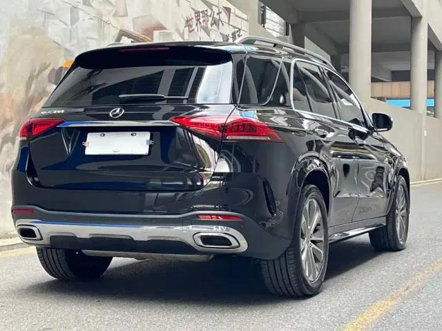 Mercedes-Benz GLE-Class — Фото автомобиля 4
