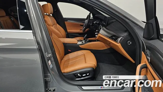BMW 5-Series — Фото автомобиля 22