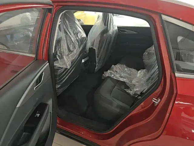 Wuling Starlight — Фото автомобиля 16
