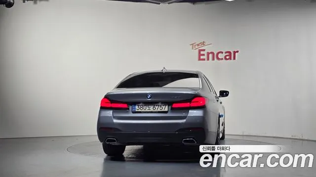 BMW 5 Series G30 — Фото автомобиля 5