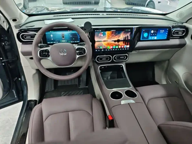 Leapmotor C11 — Фото автомобиля 9