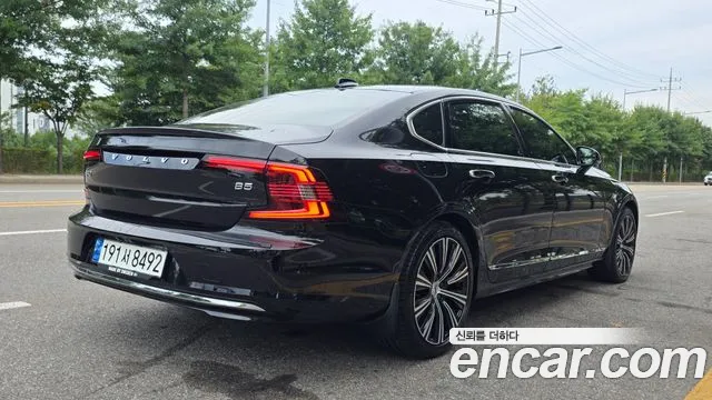 Volvo S90 — Фото автомобиля 2