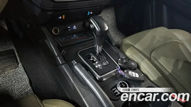 KG_Mobility_Ssangyong Rexton Новый Rexton Sport Khan Дизель 2.2 4WD — Фото автомобиля 9