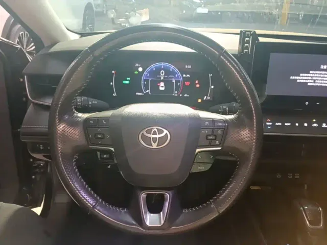 Toyota Camry — Фото автомобиля 10