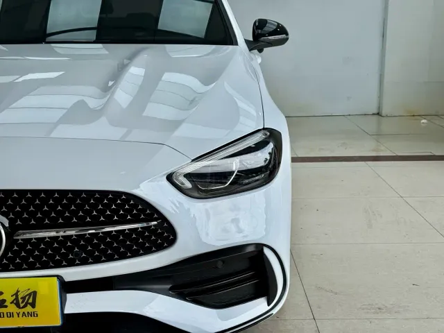 Mercedes-Benz C-Class — Фото автомобиля 4