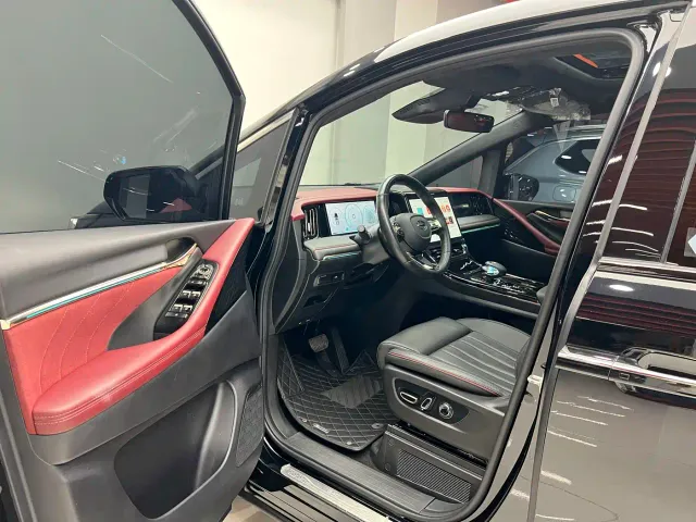GAC Trumpchi M8 — Фото автомобиля 17
