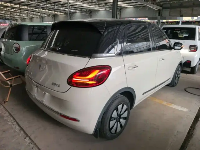 Wuling Bingo — Фото автомобиля 6
