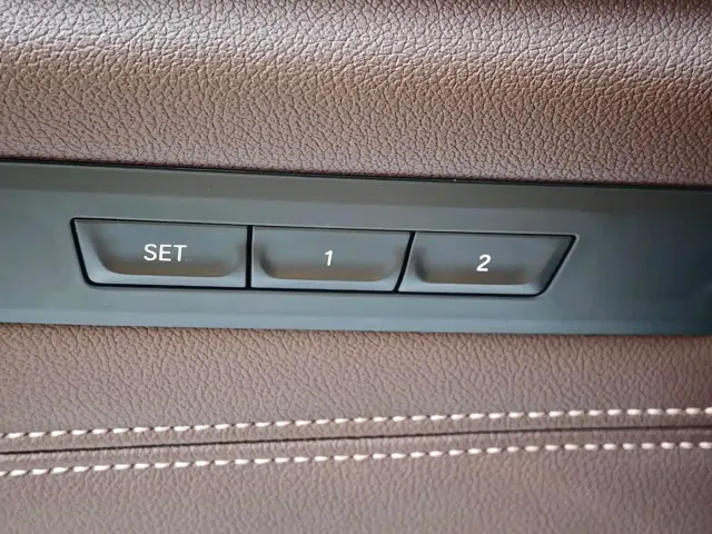 BMW 5 Series — Фото автомобиля 27
