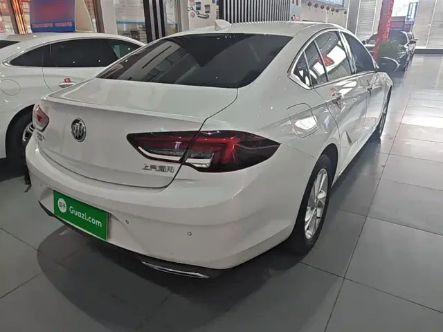 Buick Regal — Фото автомобиля 6