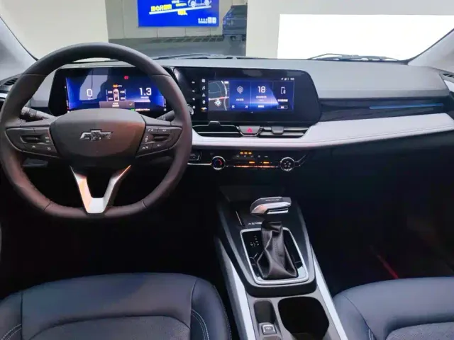 Chevrolet Monza — Фото автомобиля 12