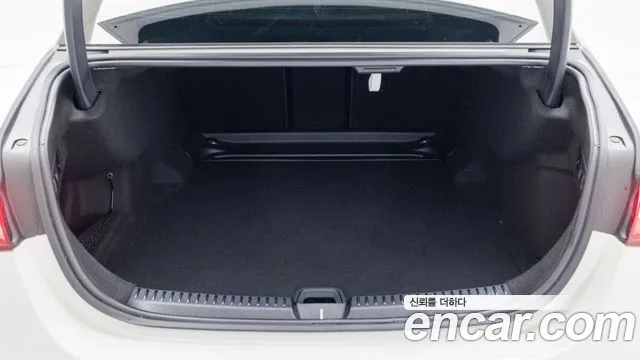 Mercedes-Benz E-Class W214 — Фото автомобиля 11