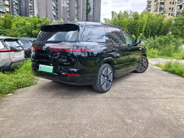 Denza N8L — Фото автомобиля 2
