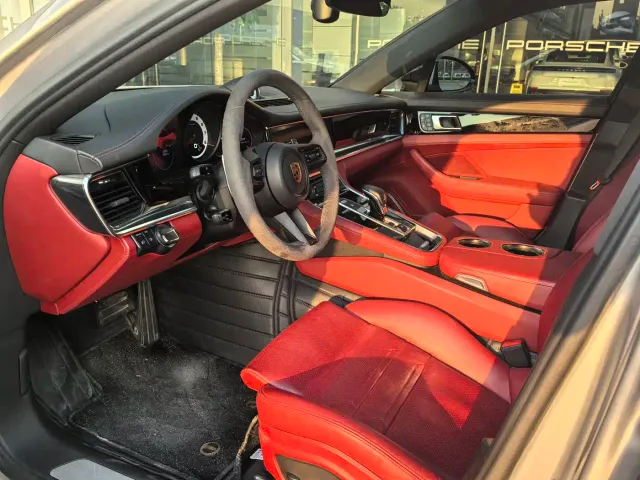 Porsche Panamera — Фото автомобиля 10