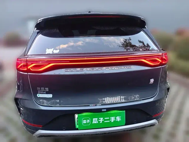 BYD Tang — Фото автомобиля 5