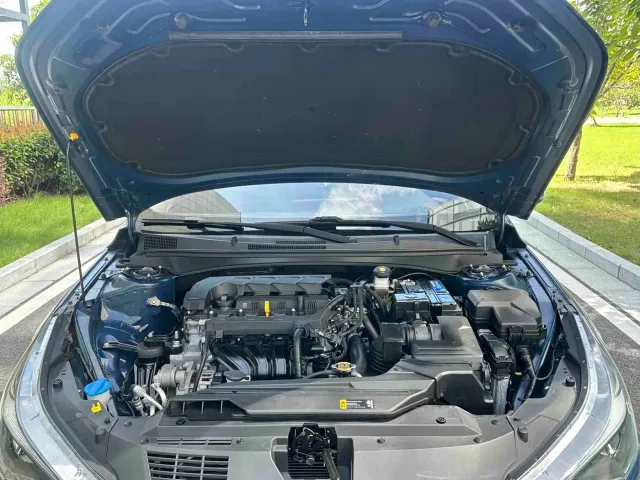 Hyundai Elantra — Фото автомобиля 28