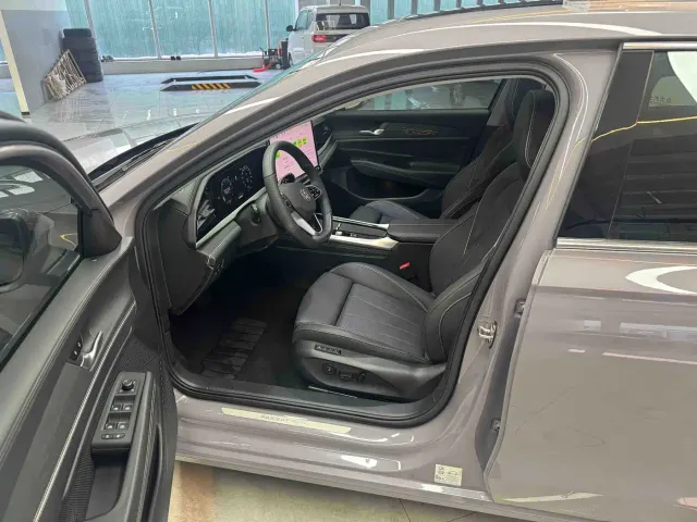 Volkswagen Passat — Фото автомобиля 21