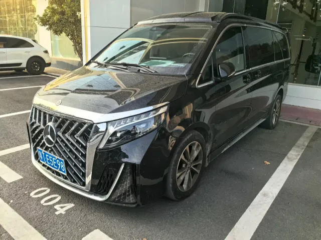 Фотография автомобиля — Mercedes-Benz V-Class