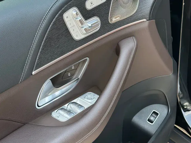Mercedes-Benz GLE-Class — Фото автомобиля 9