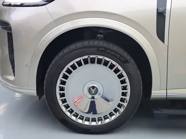 Voyah Auto VOYAH Taisan 2026 Model Base — Фото автомобиля 4