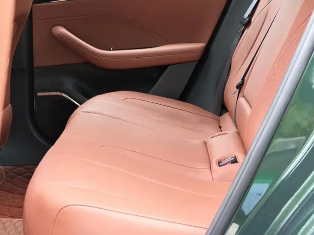 Geely Emgrand — Фото автомобиля 20