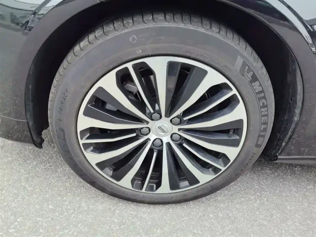 Volvo S90 — Фото автомобиля 24