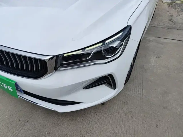 Geely Emgrand — Фото автомобиля 2