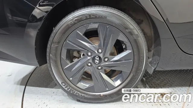 Hyundai AVANTE Avante (CN7) — Фото автомобиля 5