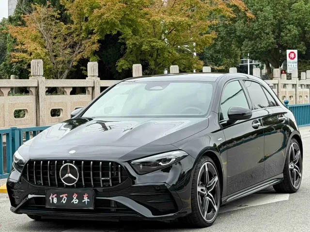 Фотография автомобиля — Mercedes-Benz A-Class AMG